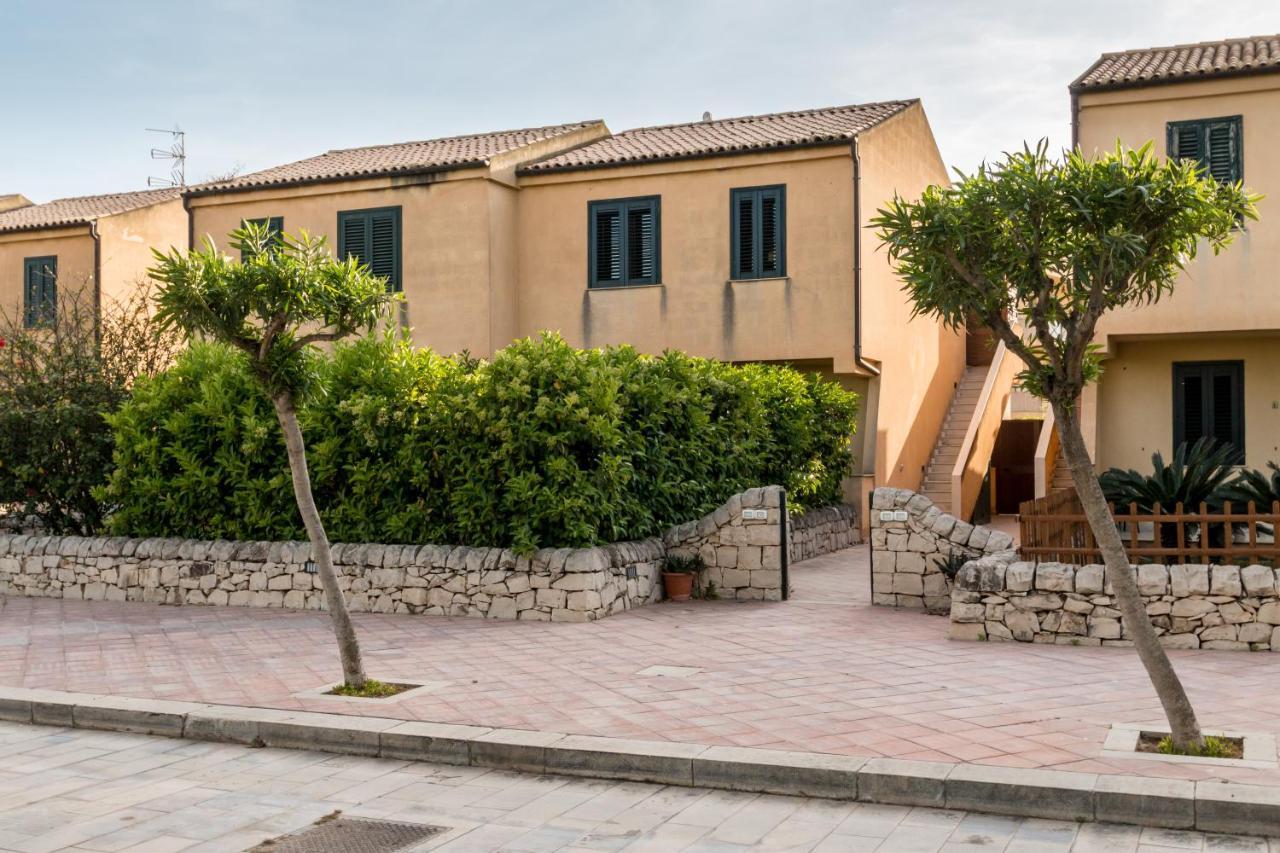 Residence Andrea Doria Marina di Ragusa Exterior photo